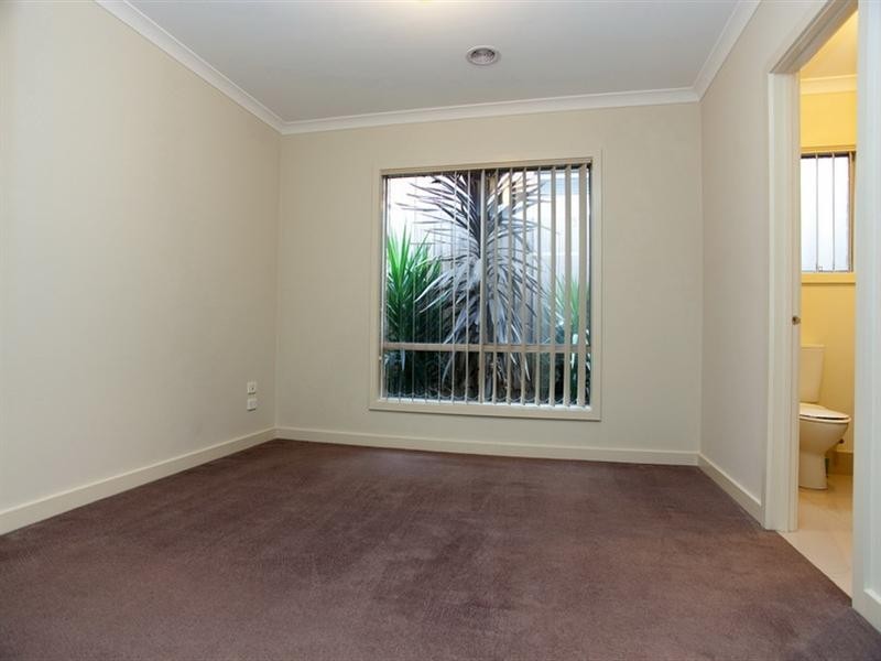 10 Parisel Circuit, Mernda VIC 3754