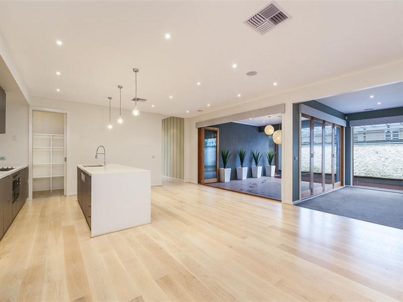 4 Phoenix Circuit, Epping VIC 3076