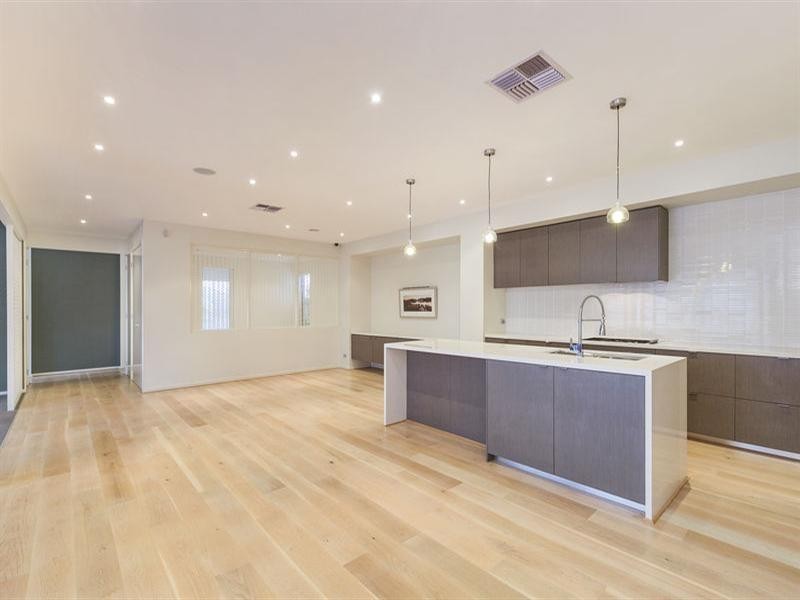 4 Phoenix Circuit, Epping VIC 3076