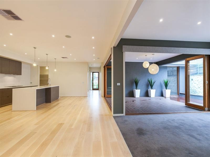 4 Phoenix Circuit, Epping VIC 3076