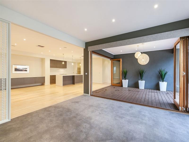 4 Phoenix Circuit, Epping VIC 3076