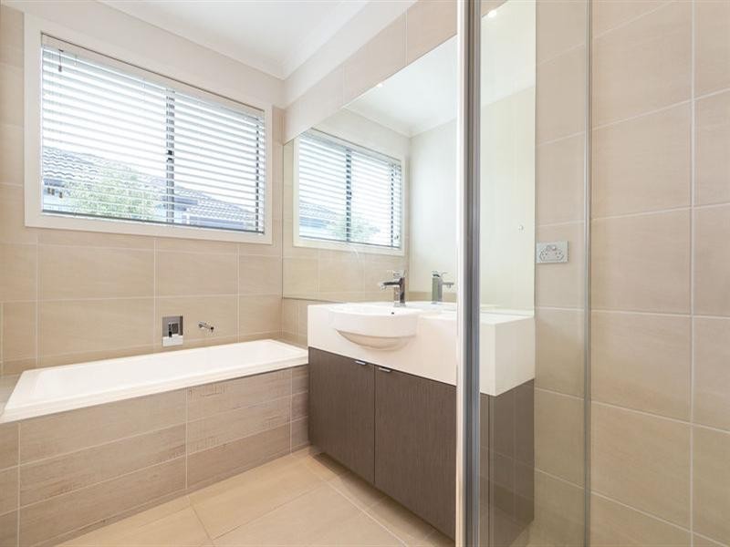 4 Phoenix Circuit, Epping VIC 3076