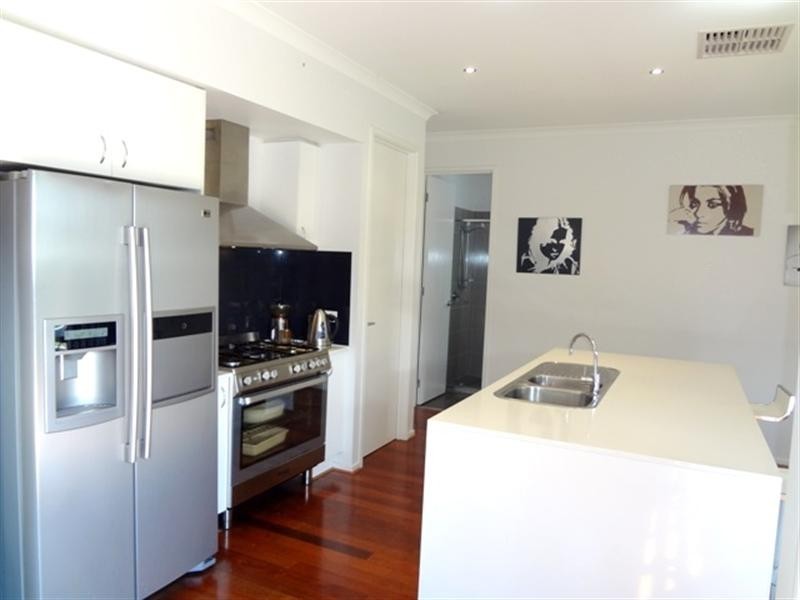 10 Rockfield Street, Epping VIC 3076