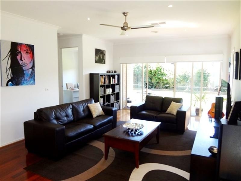 10 Rockfield Street, Epping VIC 3076