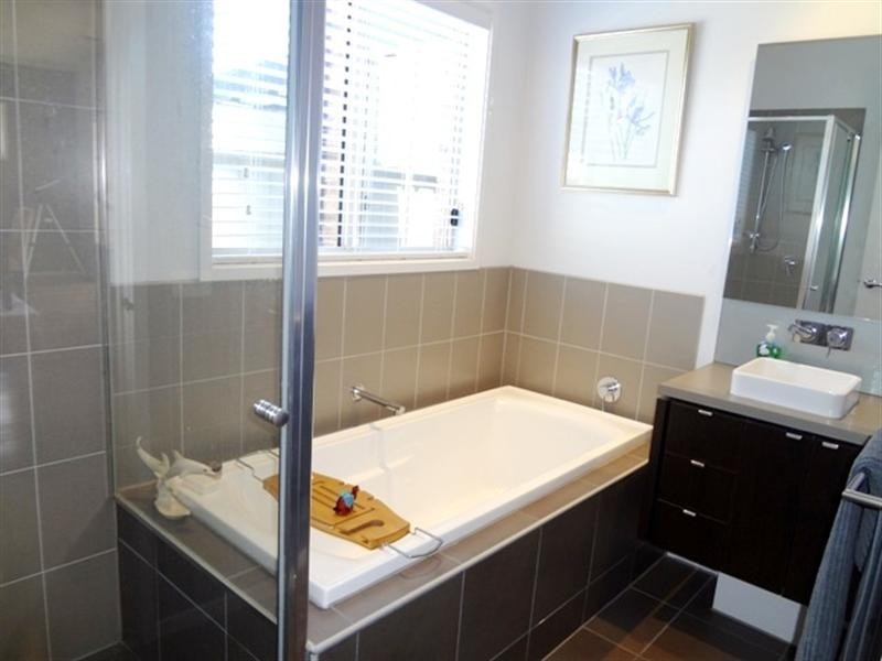 10 Rockfield Street, Epping VIC 3076