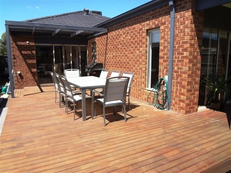 10 Rockfield Street, Epping VIC 3076