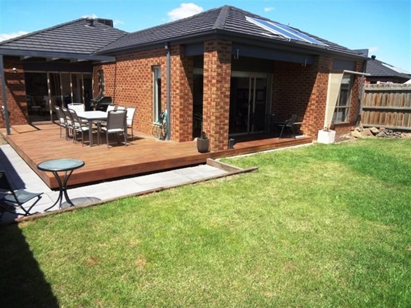 10 Rockfield Street, Epping VIC 3076