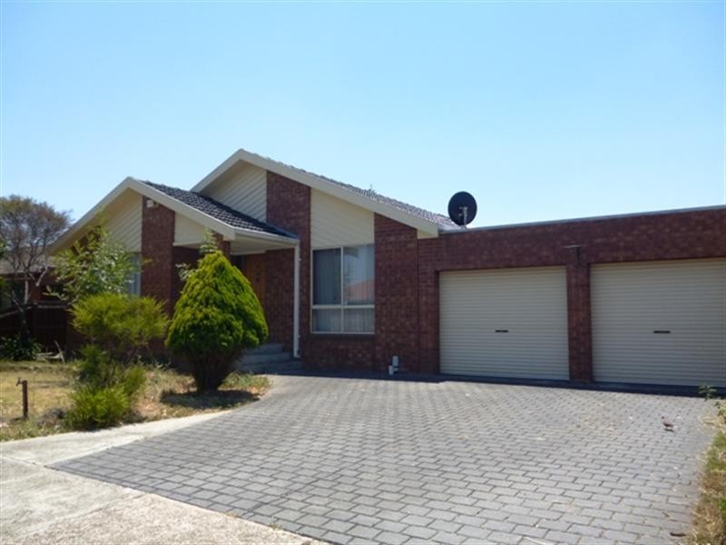 26 Sieben Close, Mill Park VIC 3082