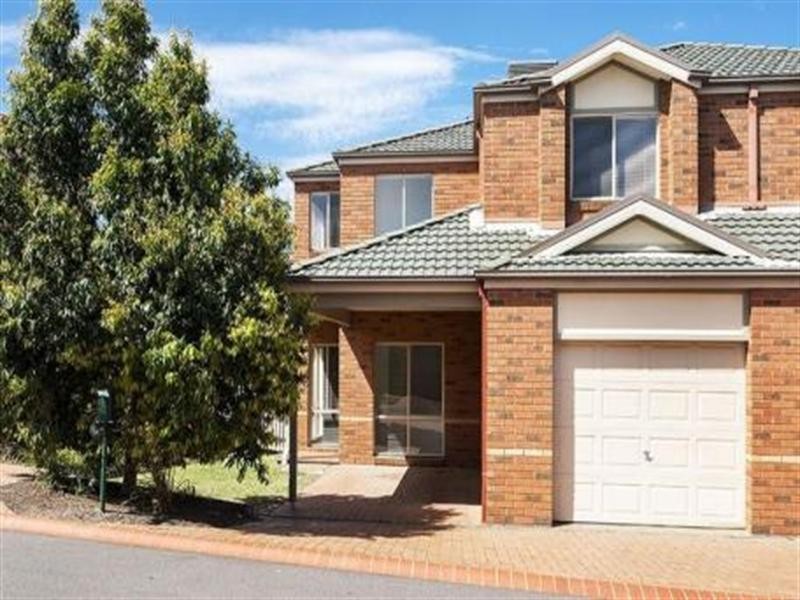 4 Redbark Hill Circuit, South Morang VIC 3752