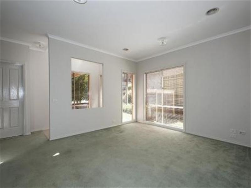 4 Redbark Hill Circuit, South Morang VIC 3752