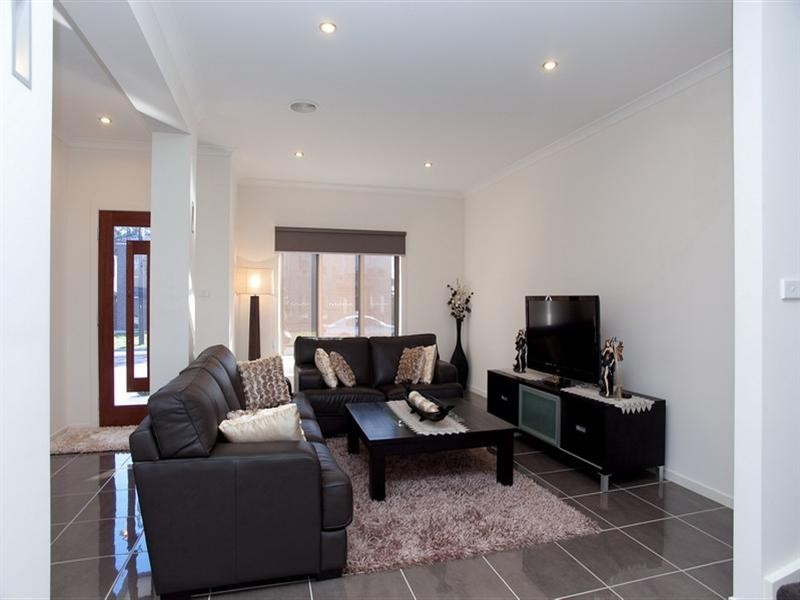 3B Fitzgerald Drive, South Morang VIC 3752