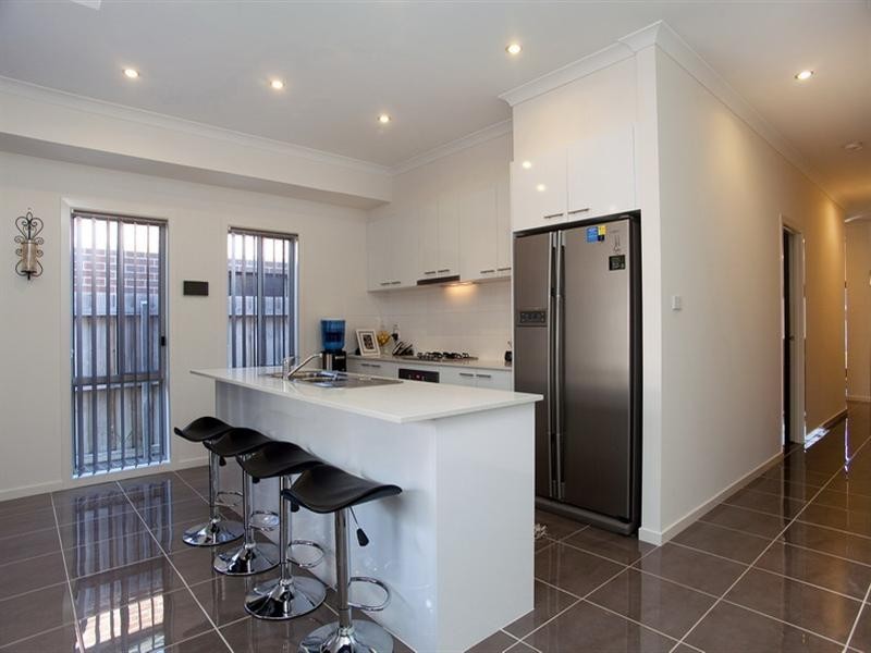 3B Fitzgerald Drive, South Morang VIC 3752