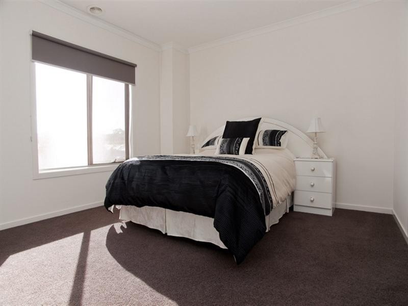 3B Fitzgerald Drive, South Morang VIC 3752