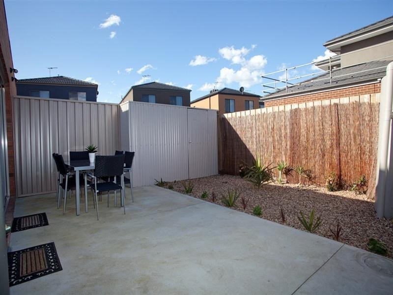 3B Fitzgerald Drive, South Morang VIC 3752