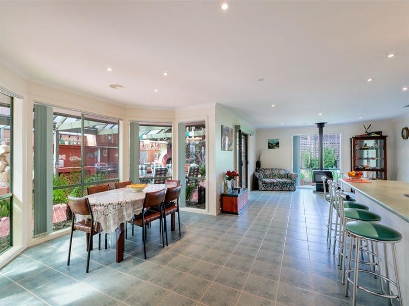 11 Axa Way, South Morang VIC 3752