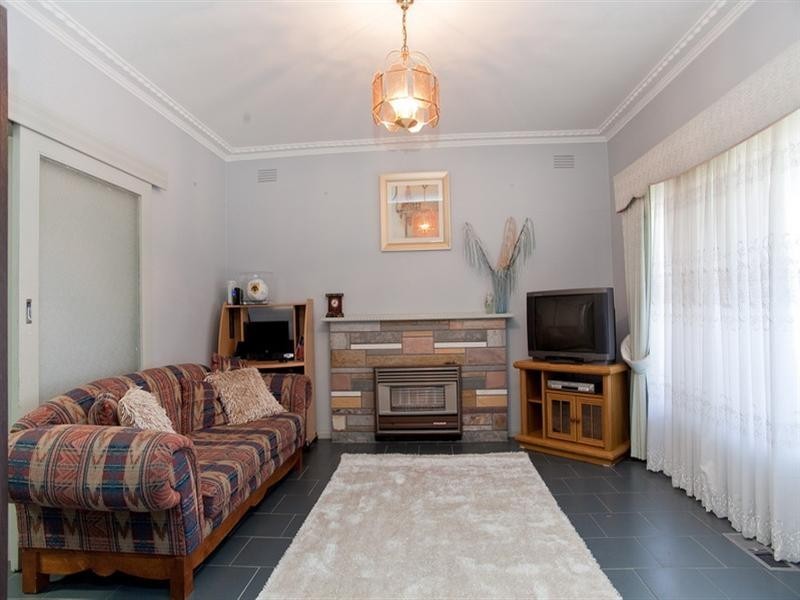 34 Arndell Street, Thomastown VIC 3074