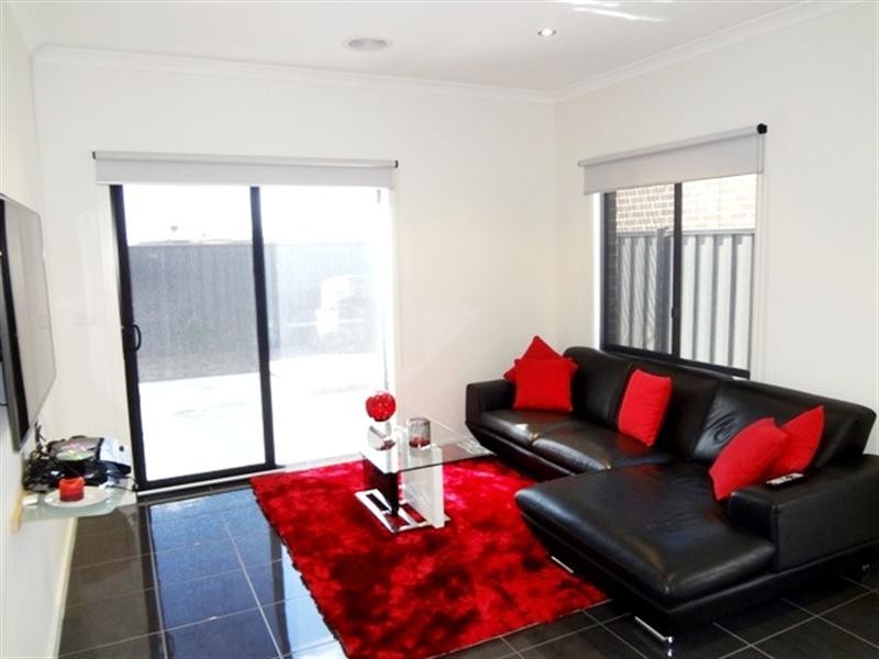 21 Fermont Avenue, Craigieburn VIC 3064