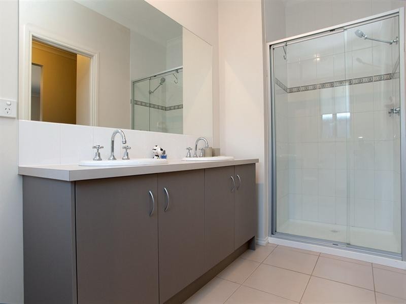 11 Mediterranean Way, Epping VIC 3076