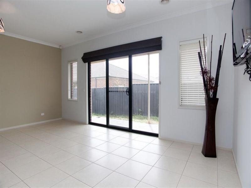 15 Paisley Crescent, Mernda VIC 3754