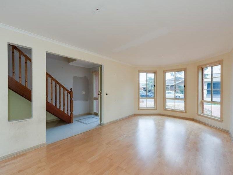 6 Romina Way, South Morang VIC 3752