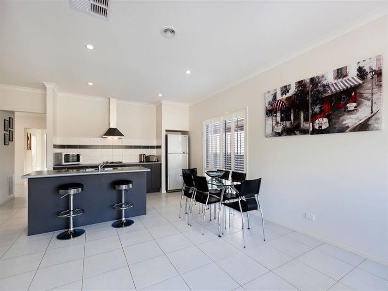 24 Mabel Street, Doreen VIC 3754