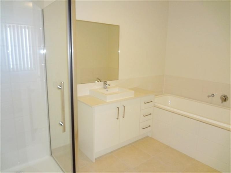 5 Densham Way, Craigieburn VIC 3064