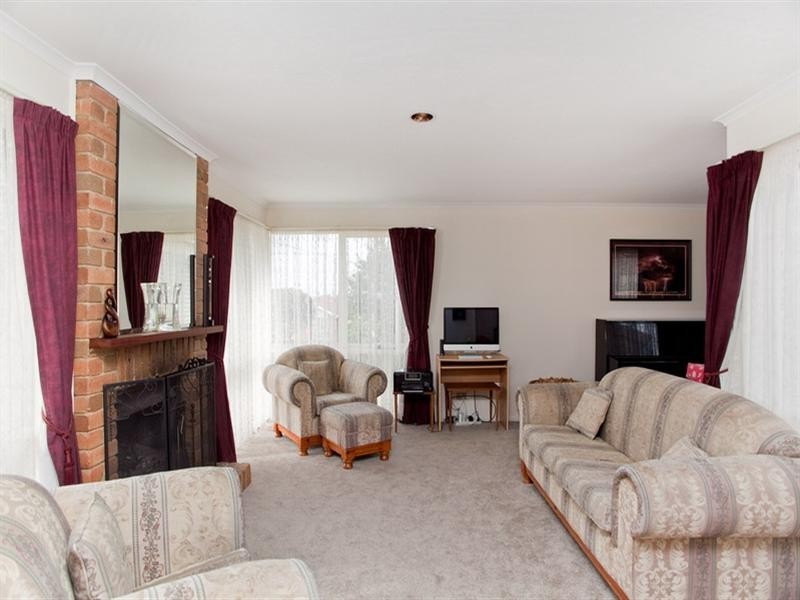 13 Longwood Drive, Epping VIC 3076