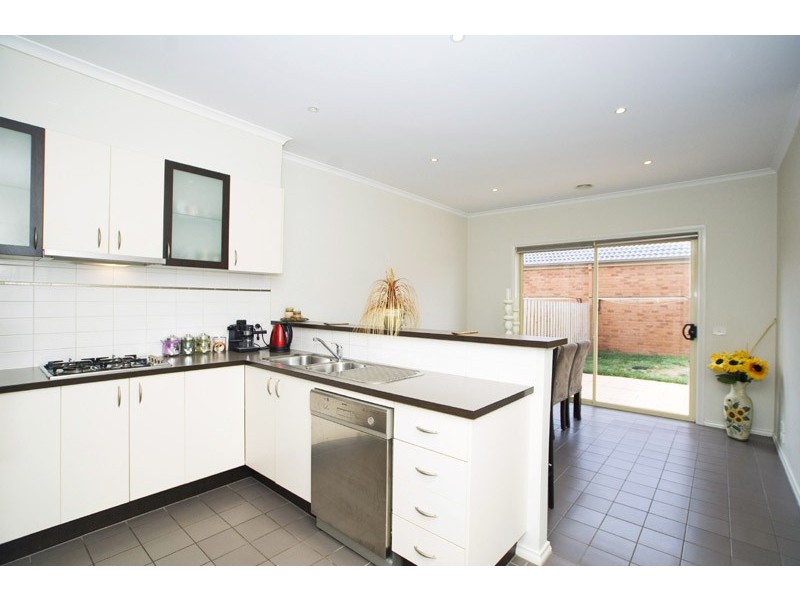 14 Newell Street, South Morang VIC 3752