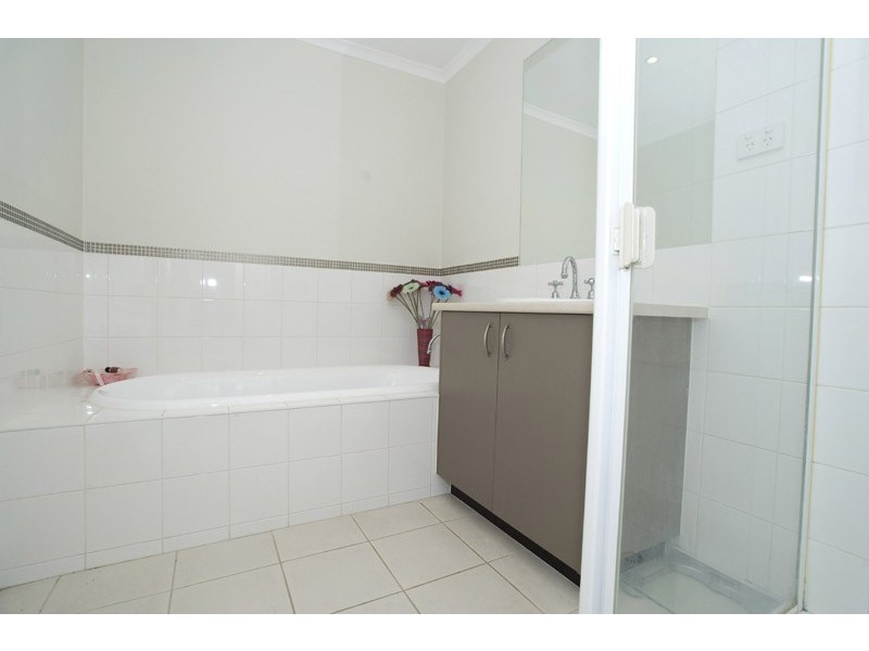 14 Newell Street, South Morang VIC 3752