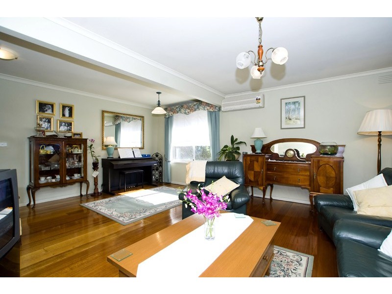 1 Kaolin Crescent, Epping VIC 3076