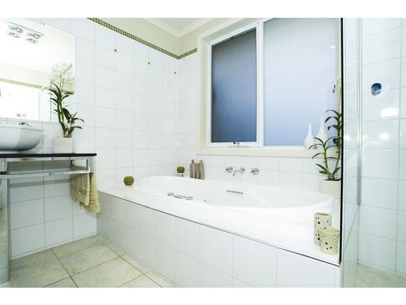 1 Kaolin Crescent, Epping VIC 3076