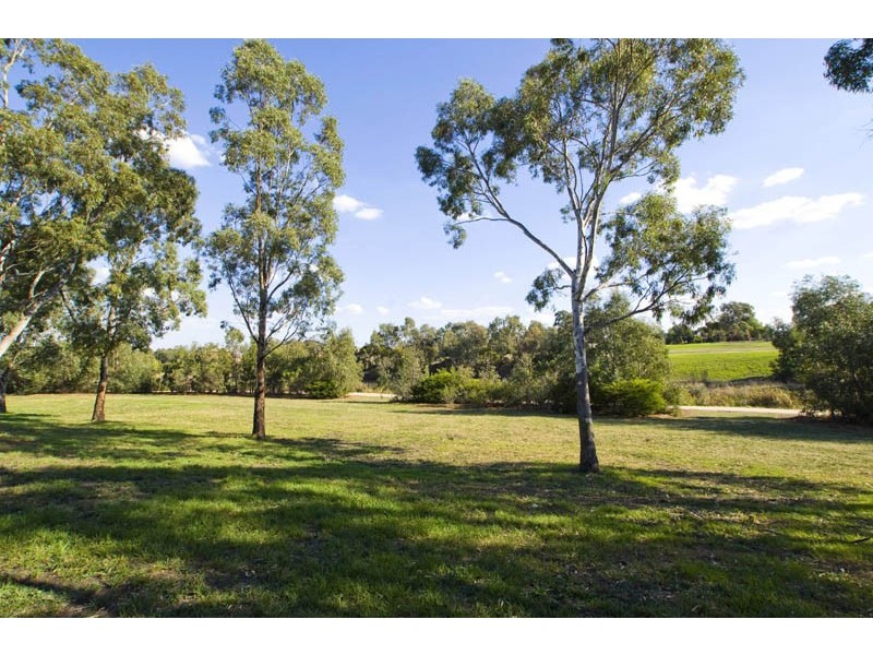 1 Kaolin Crescent, Epping VIC 3076