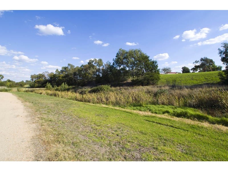 1 Kaolin Crescent, Epping VIC 3076