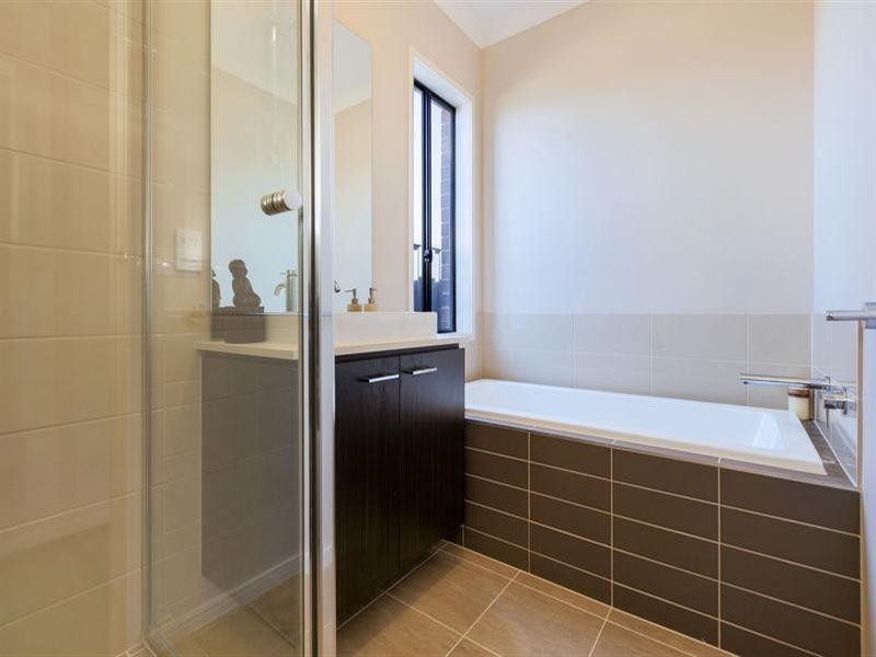 8 Destiny View, Mernda VIC 3754