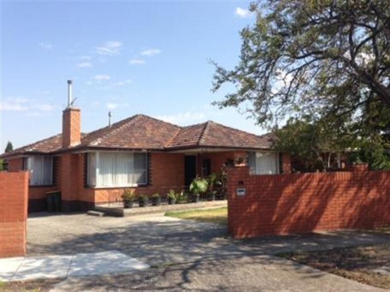 11 Kalara Close, Lalor VIC 3075