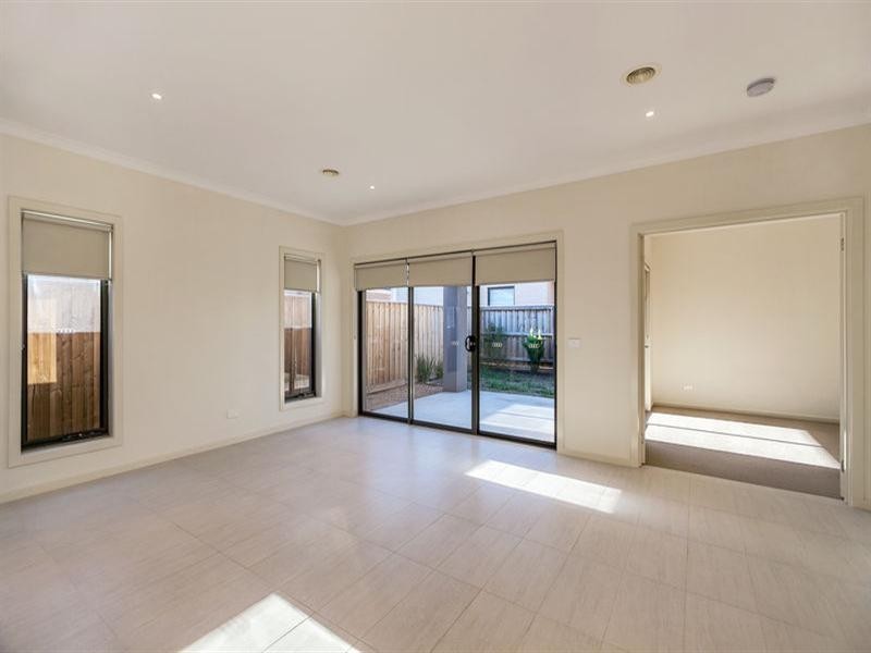 42 Mosaic Drive, Lalor VIC 3075