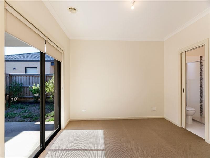 42 Mosaic Drive, Lalor VIC 3075