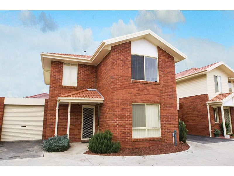 19 Pace Circuit, South Morang VIC 3752