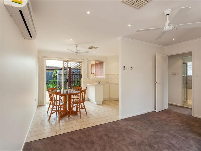1/10 Cabot Drive, Epping VIC 3076