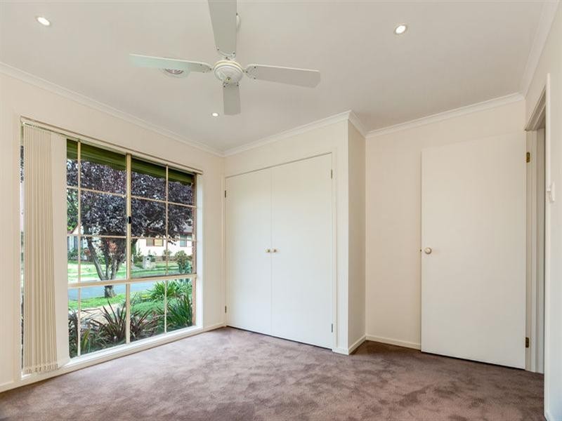 1/10 Cabot Drive, Epping VIC 3076
