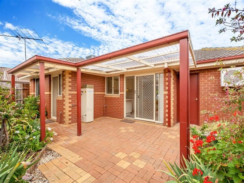 1/10 Cabot Drive, Epping VIC 3076