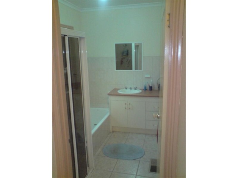 2/11 Belmont Street, Preston West VIC 3072