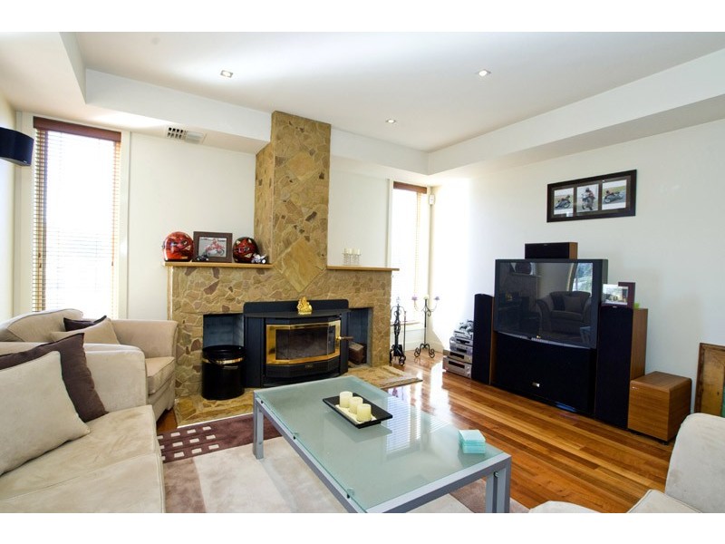 19 Vista Way, South Morang VIC 3752