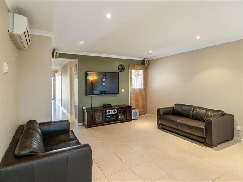 27 Shaftesbury Drive, Epping VIC 3076