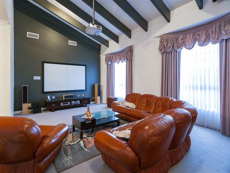 92 Greenvale Drive, Greenvale VIC 3059