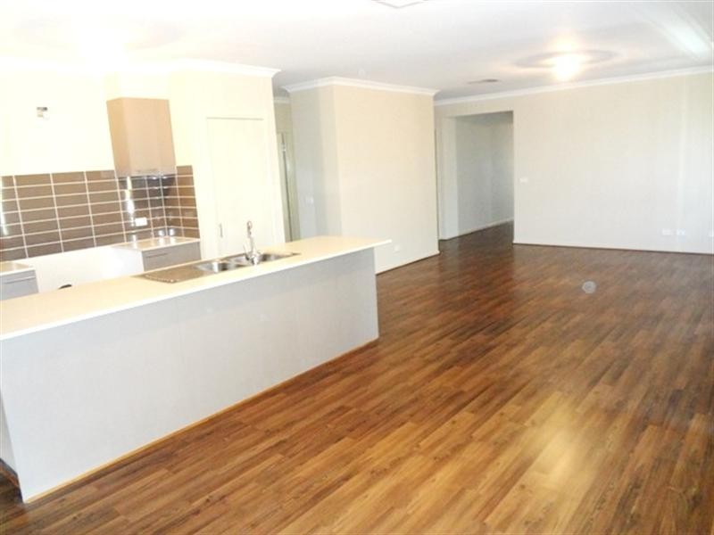 34 Saltlake Boulevard, Wollert VIC 3750