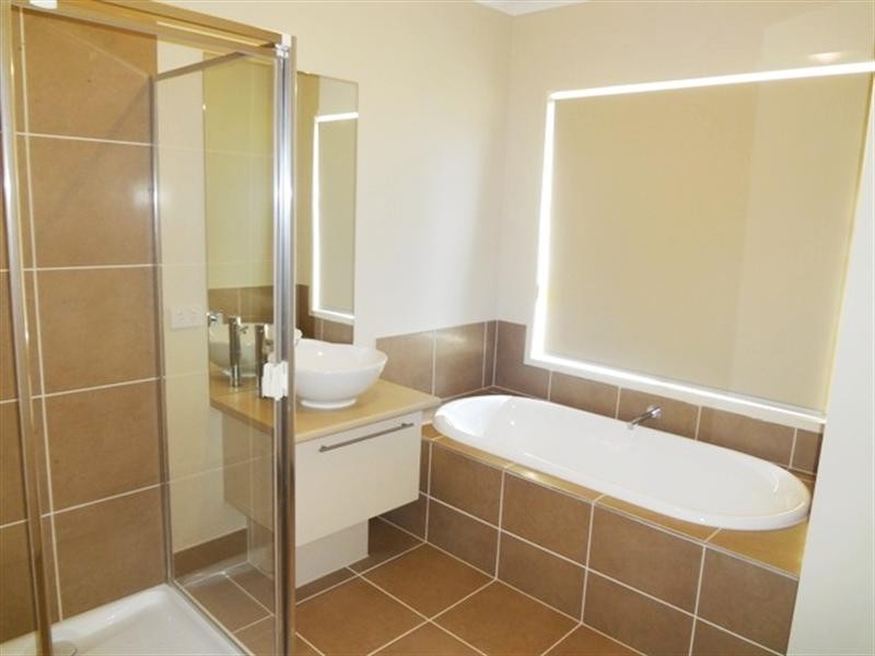 34 Saltlake Boulevard, Wollert VIC 3750