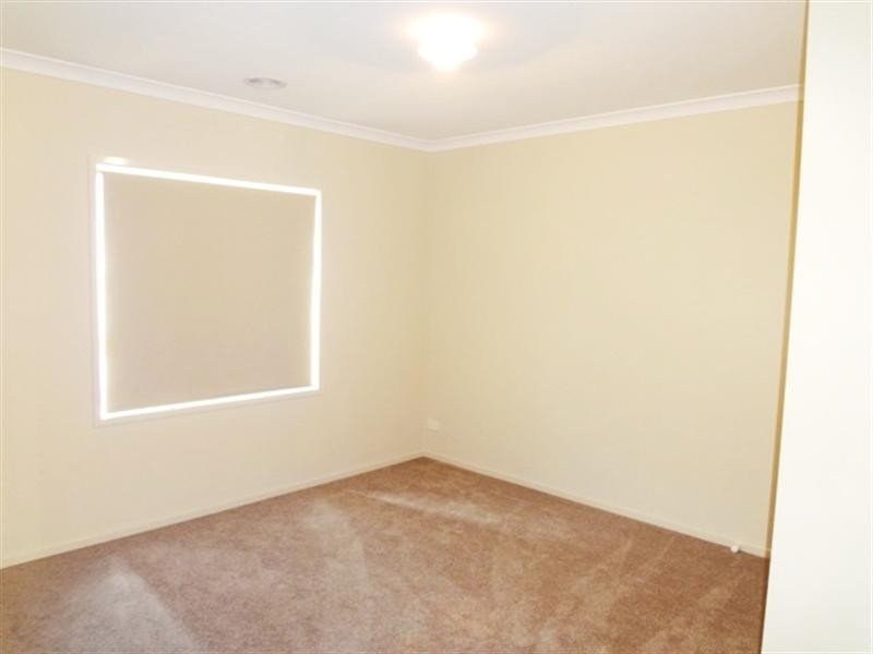 34 Saltlake Boulevard, Wollert VIC 3750