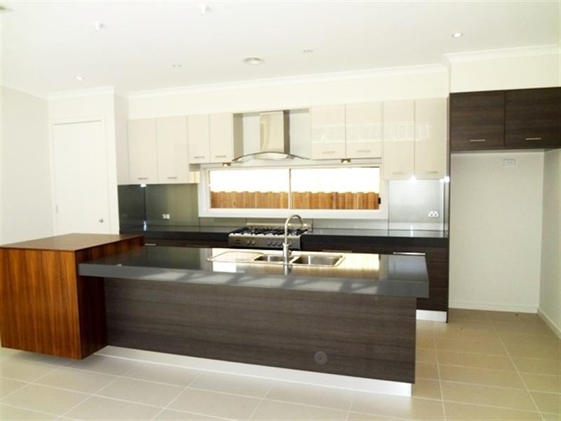 8 Efficient Street, Epping VIC 3076