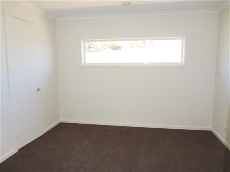 8 Efficient Street, Epping VIC 3076